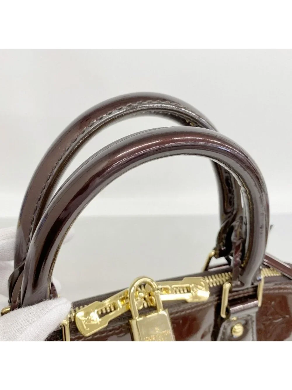 Louis Vuitton Handbag Vernis Alma PM Amaranto